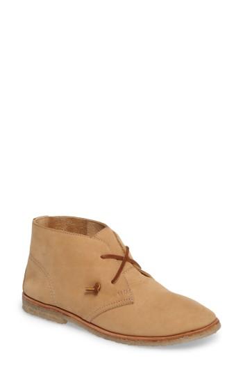 Women's Beek Duck Desert Bootie M - Beige