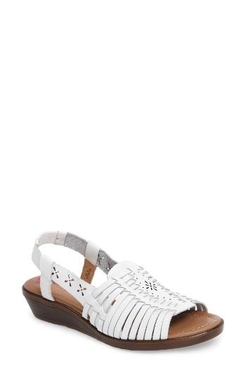 Women's Comfortiva Formasa Huarache Slingback Sandal .5 N - White