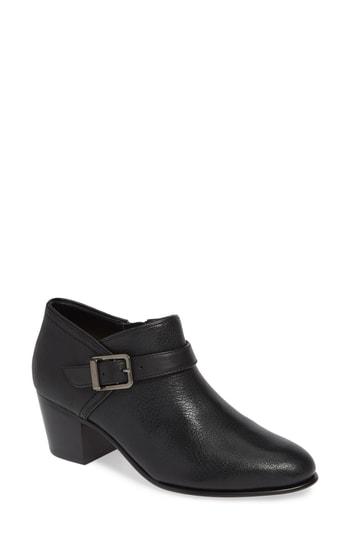 Women's Clarks Maypearl Milla Bootie .5 M - Black