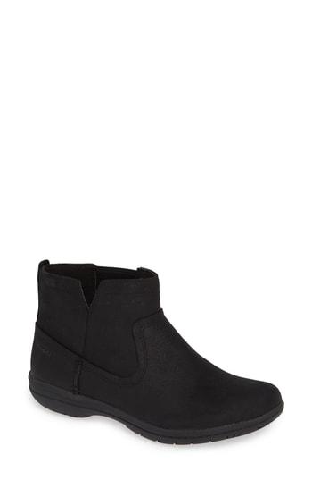 Women's Merrell Encore Kassie Waterproof Bootie .5 M - Black