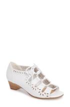 Women's Bella Vita Prescott Ghillie Pump N - White