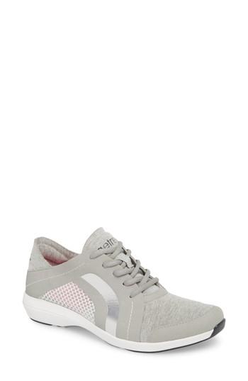Women's Aetrex Sloane Sneaker .5 M - Grey