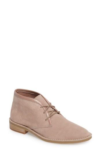 Women's Kelsi Dagger Brooklyn Walworth Chukka Boot .5 M - Beige