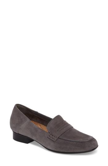 Women's Clarks Keesha Cora Loafer M - Grey