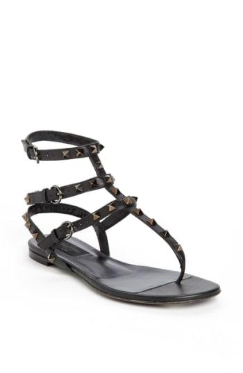 Women's Valentino Garavani 'noir Rockstud' Thong Sandal