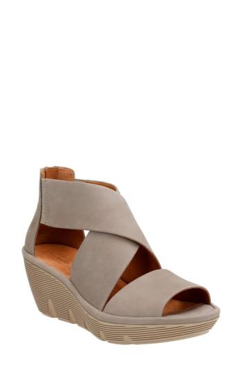 Women's Clarks Clarene Glamor Wedge Sandal .5 M - Green