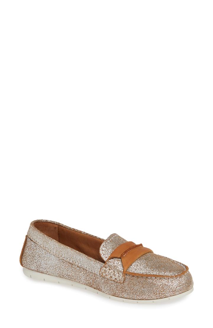 Women's Frye Sedona Top Seam Moccasin Loafer .5 M - Metallic