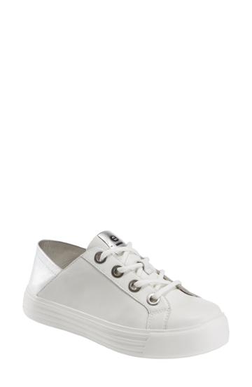 Women's Earth Cedarwood Convertible Sneaker .5 M - White