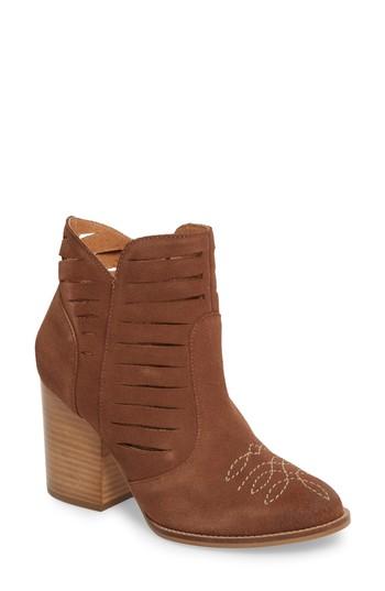 Women's Ariat Adriana Western Bootie M - Brown