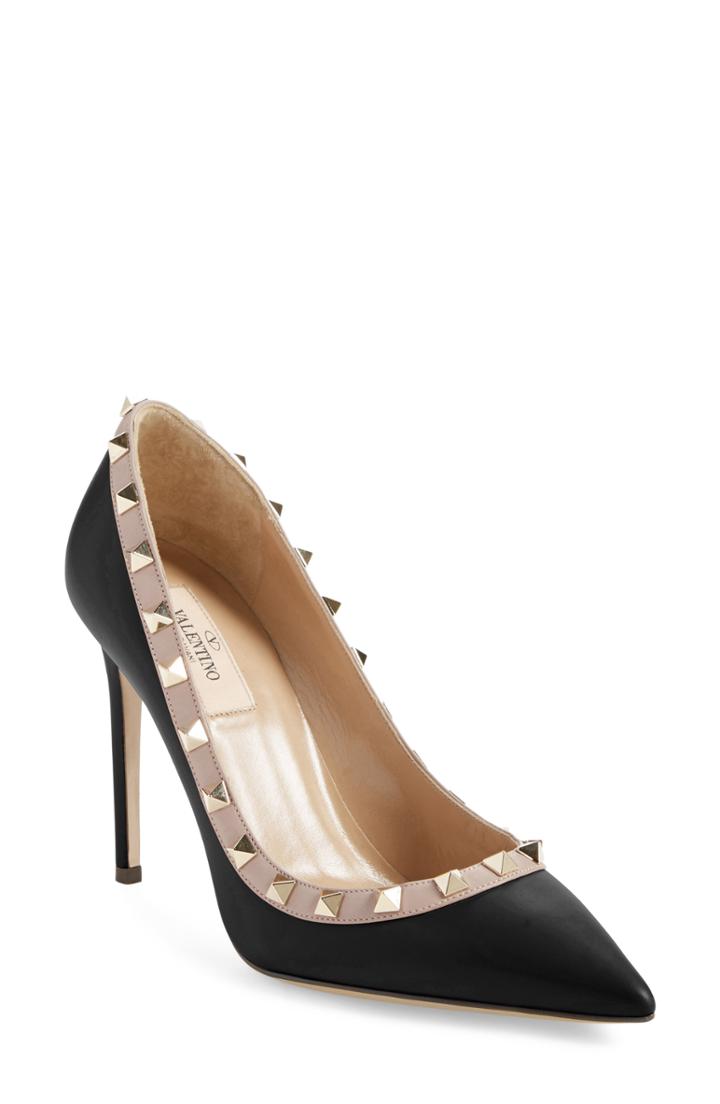 Women's Valentino Garavani Rockstud Pointed Pump Us / 35eu - Black