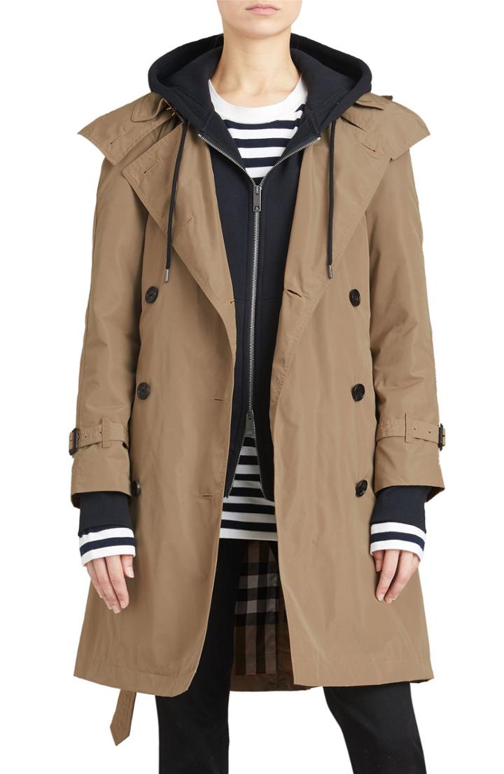 Women's Burberry Amberford Taffeta Trench Coat With Detachable Hood Us / 40 It - Beige
