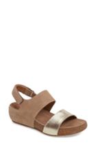 Women's Comfortiva Seeley Sandal M - Brown