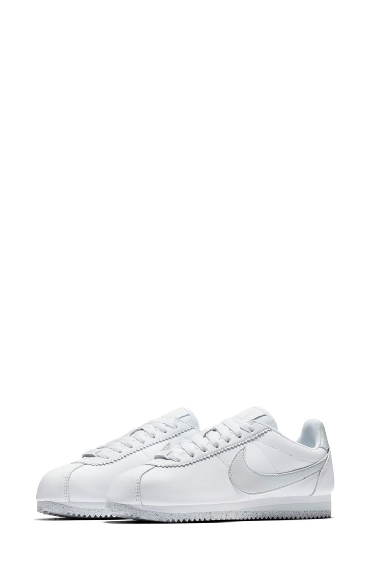 Women's Nike Classic Cortez Flyleather Sneaker .5 M - White