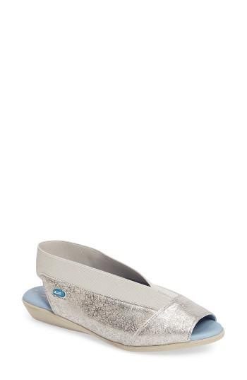 Women's Cloud 'caliber' Peep Toe Leather Flat Us / 35eu - Grey
