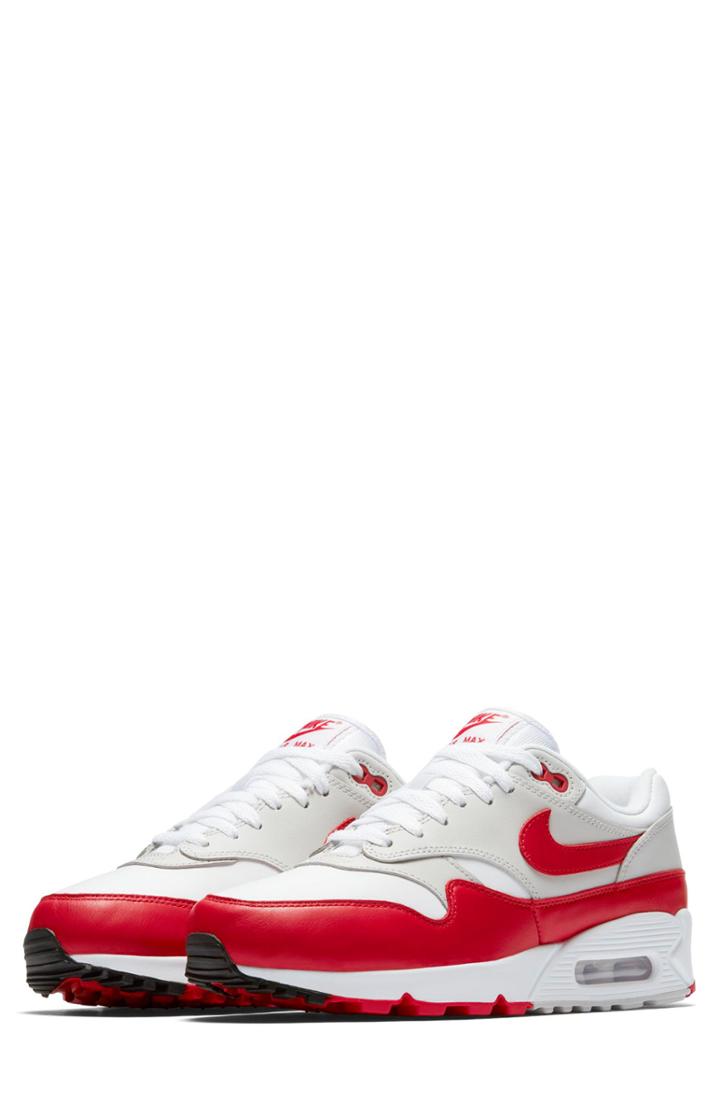 Women's Nike Air Max 90/1 Sneaker .5 M - White