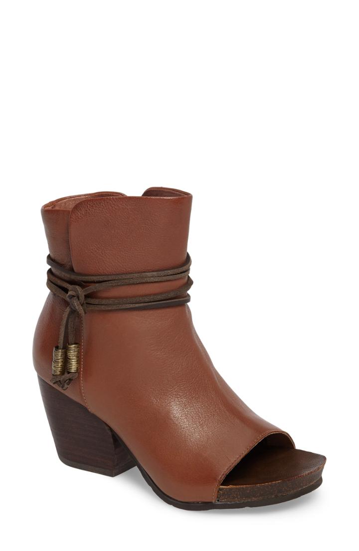 Women's Otbt Open Toe Bootie M - Brown