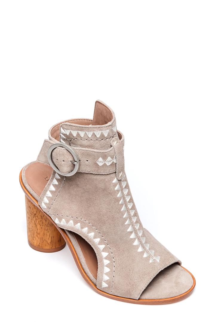 Women's Bernardo Harper Embroidered Sandal .5 M - Brown