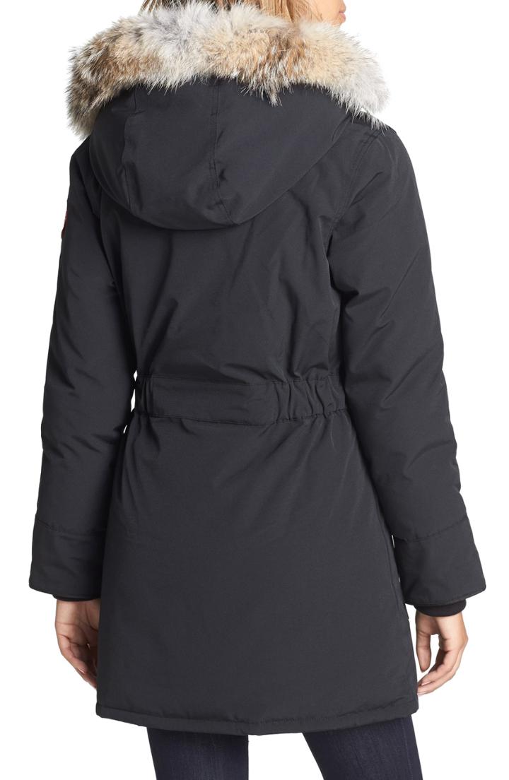 Women's Canada Goose 'trillium' Regular Fit Down Parka With Genuine Coyote Fur Trim, Size (000-00) - Black