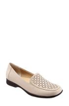 Women's Trotters 'jenn' Laser Cutout Loafer M - Brown