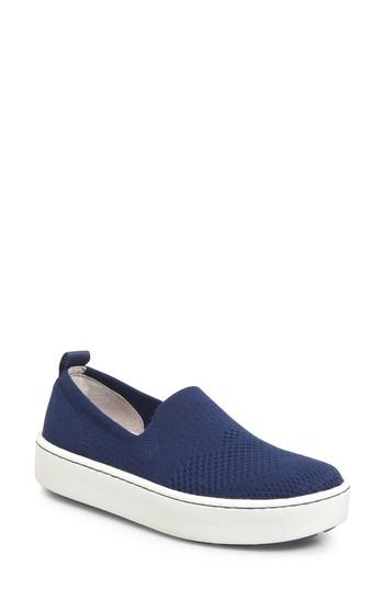 Women's B?rn Sun Slip-on Sneaker M - Blue