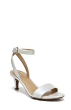 Women's Naturalizer Tinda Sandal N - White