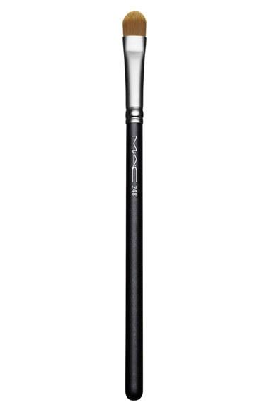 Mac 248 Small Eye Shader Brush