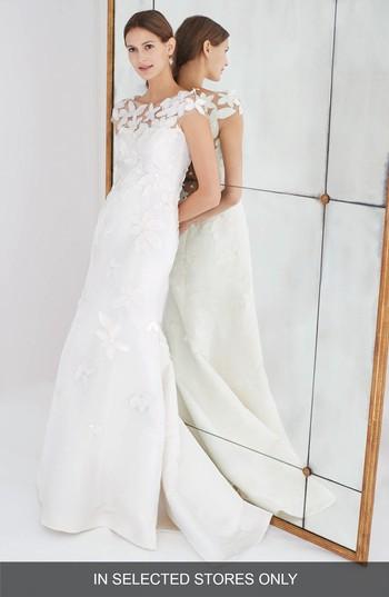 Women's Carolina Herrera Gretchen Embroidered Faille Trumpet Gown, Size In Store Only - White