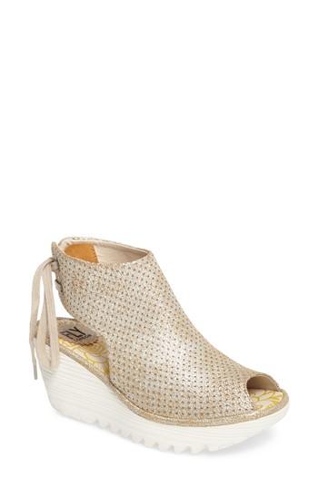 Women's Fly London Ypul Wedge Sandal .5-8us / 38eu - White