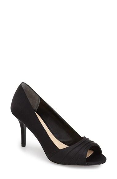 Women's Nina 'vesta' Peep Toe Pump .5 M - Black