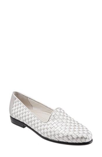 Women's Trotters Liz Woven Loafer Flat N - White