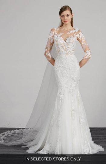 Women's Pronovias Maden Lace & Tulle Mermaid Gown
