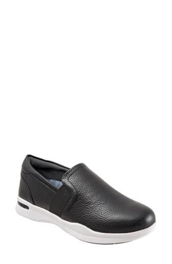 Women's Softwalk 'vantage' Slip-on Sneaker .5 W - Black