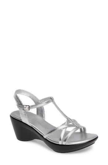 Women's Athena Alexander Cassort T-strap Sandal .5 M - Metallic