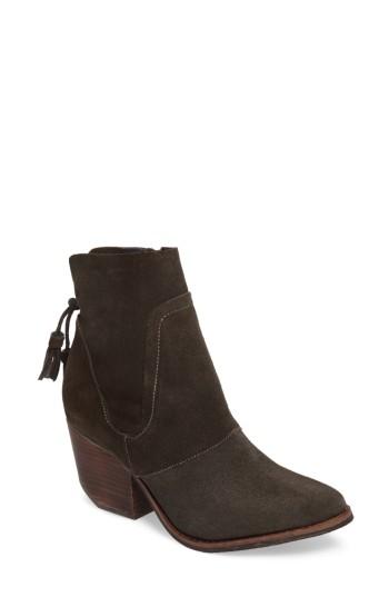 Women's Matisse Laney Notched Heel Bootie M - Grey