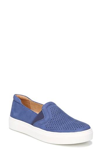 Women's Naturalizer Carly Slip-on Sneaker .5 M - Blue