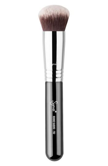 Sigma Beauty F82 Round Kabuki(tm) Brush