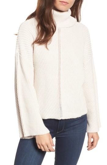 Women's Cupcakes And Cashmere Randy Turtleneck Sweater - Beige