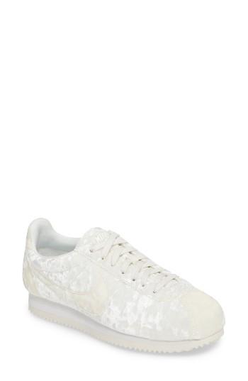 Women's Nike Cortez Classic Lx Sneaker M - Beige
