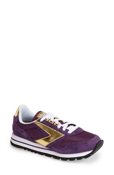 Women's Brooks 'chariot' Sneaker B - Purple