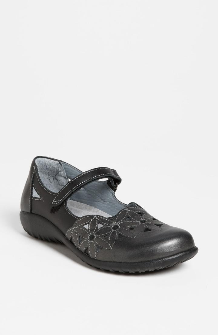 Women's Naot 'toatoa' Flat Us / 35eu - Black