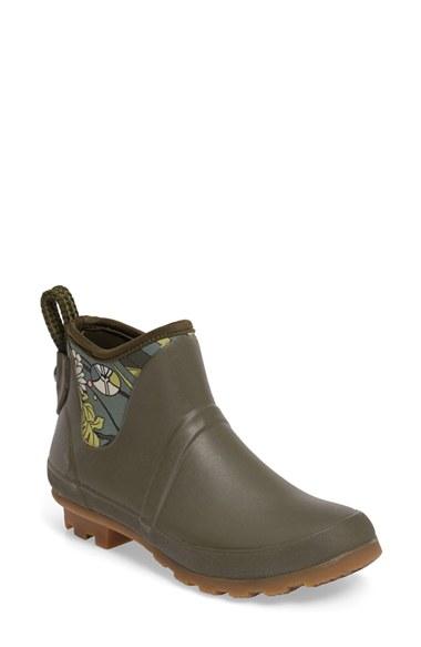 Women's Sakroots Mano Waterproof Rain Boot M - Green