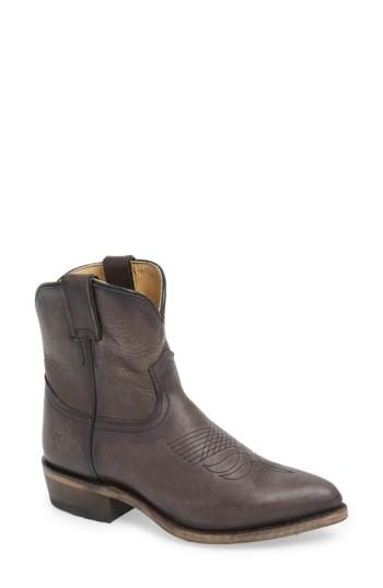 Women's Frye 'billy Short' Pointy Toe Boot .5 M - Grey