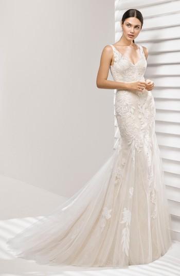 Women's Rosa Clara Aurelia Lace Mermaid Gown, Size In Store Only - Ivory