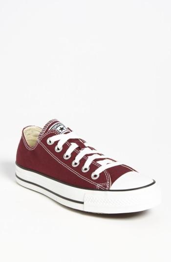 Women's Converse Chuck Taylor All Star Sneaker .5 M - Burgundy