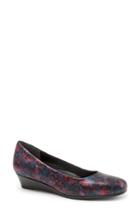 Women's Trotters 'lauren' Pump .5 M - Blue