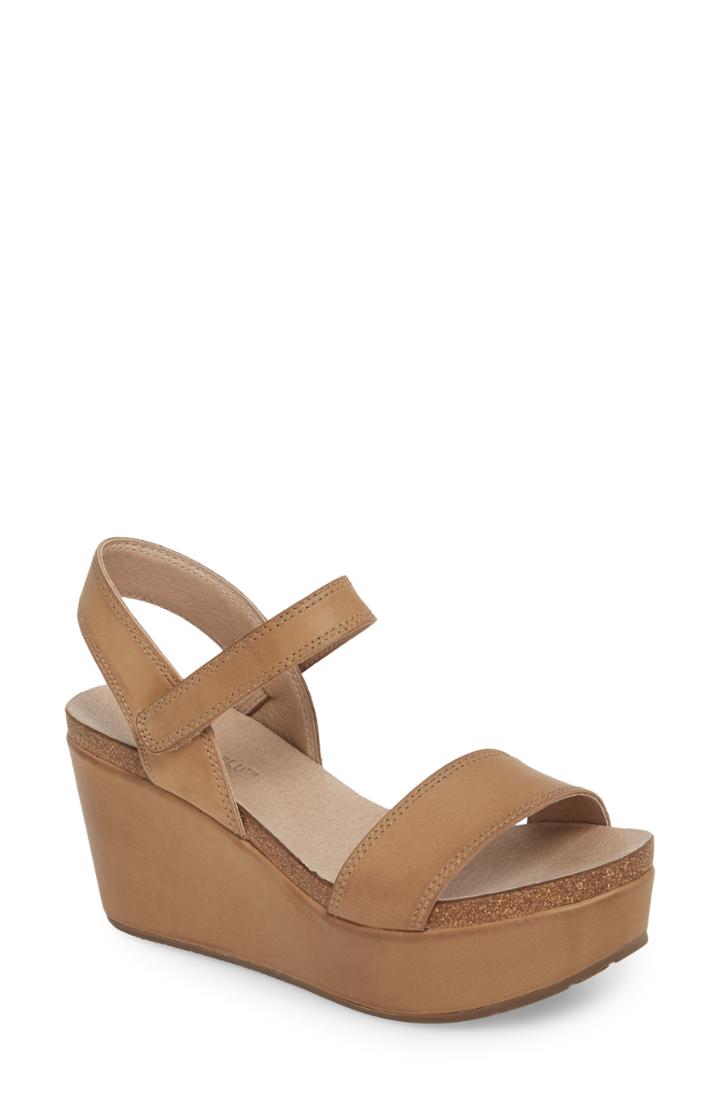 Women's Chocolat Blu Watson Ankle Strap Wedge Sandal .5 M - Beige