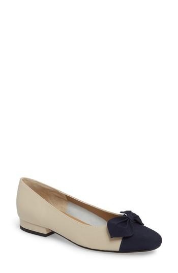 Women's Vaneli Favor Bow Flat M - Beige