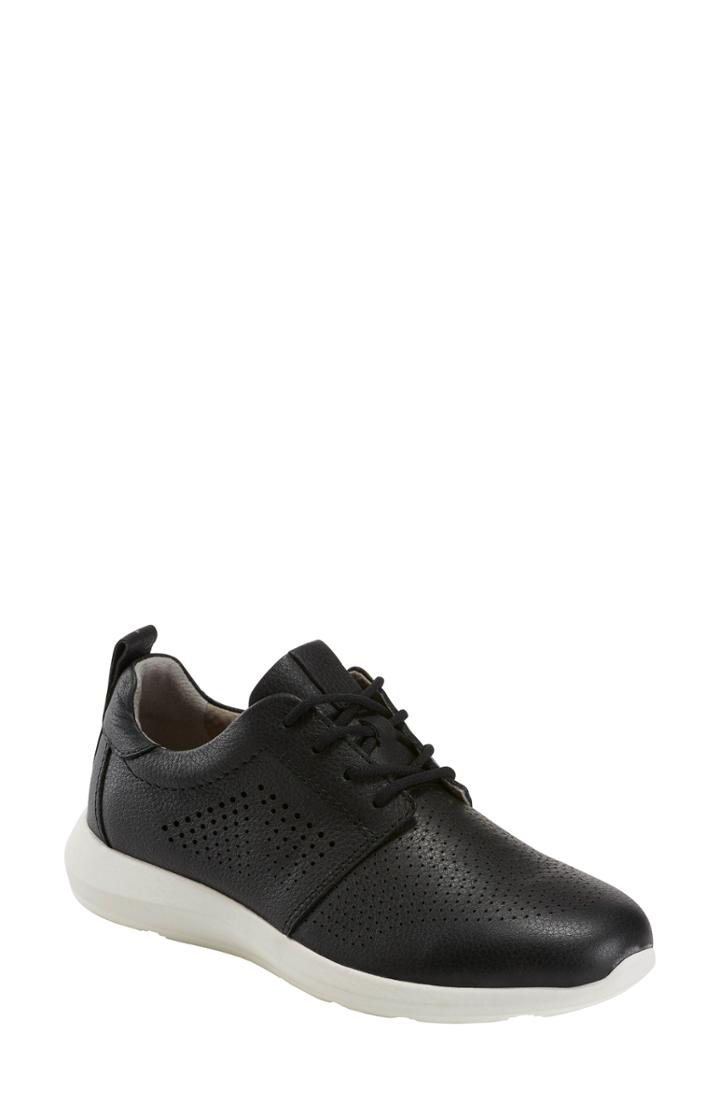 Women's Earth Flux Sneaker M - Black