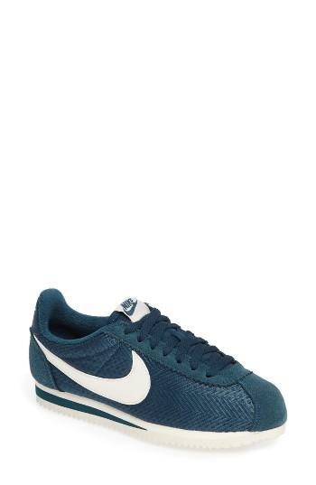 Women's Nike Classic Cortez Sneaker M - Green