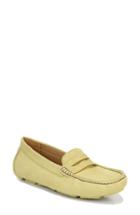 Women's Naturalizer Natasha Driving Moccasin M - Yellow